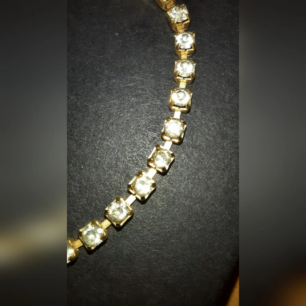 Avon tennis bracelet goldtone rhinestones